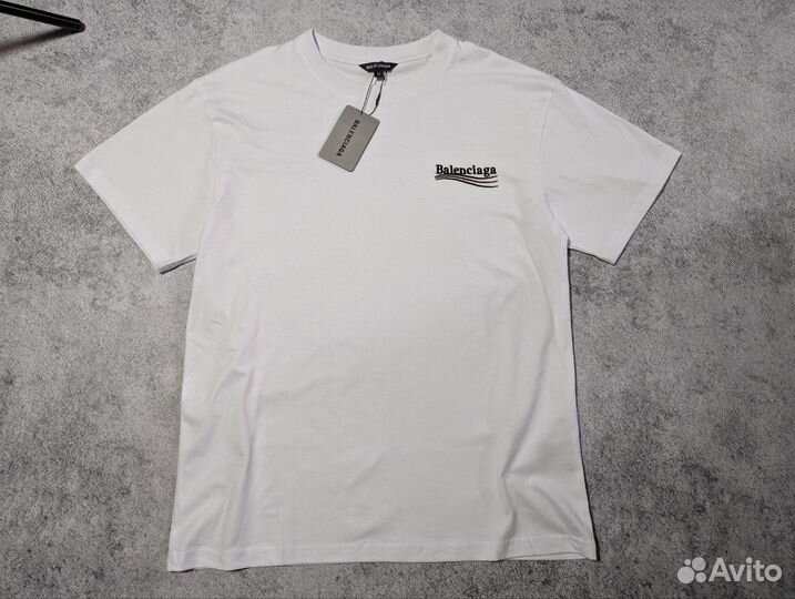 Футболка Balenciaga
