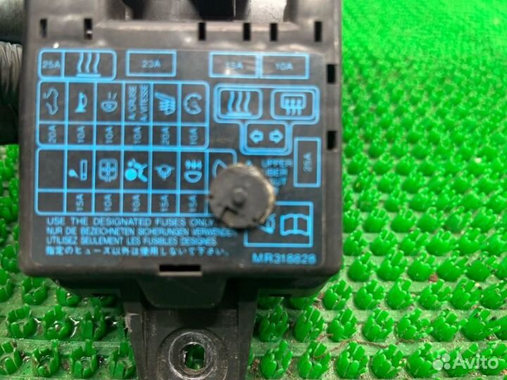 Блок предохранителей Mitsubishi Carisma DA 4G92