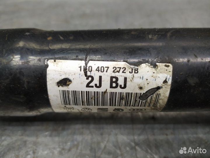 Полуось передняя правая Skoda Octavia (A5 1Z)