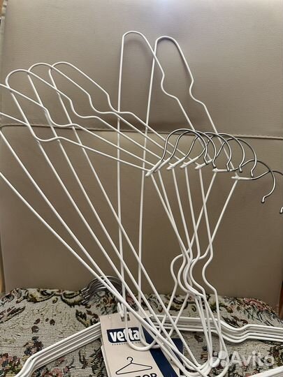 Вешалка.металл.Новые.с антискользящим покрытием
