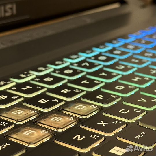 Новый MSI 17.3 144Hz I5-12450/RTX 4060/DDR5 16GB