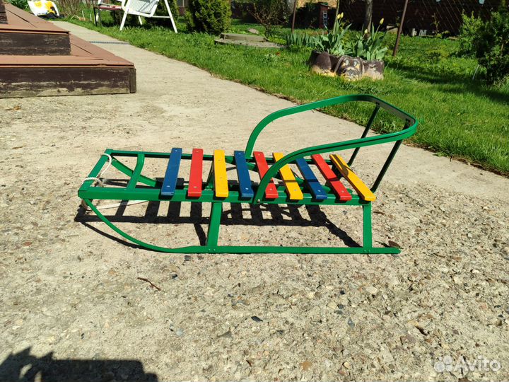 Снегокат и санки