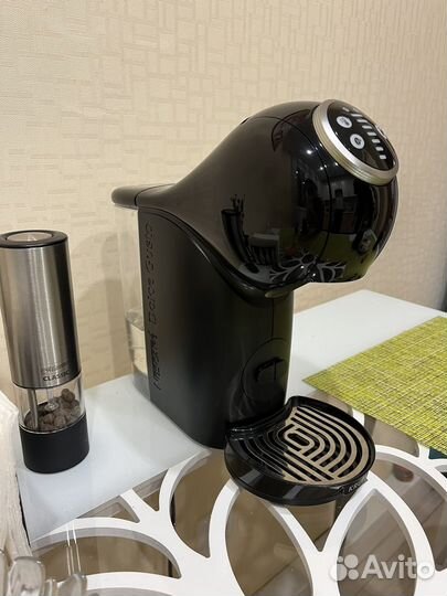 Капсульная кофемашина dolce gusto новая