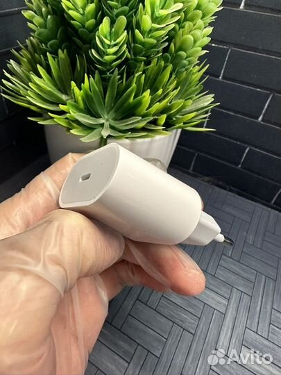 Зарядка на iPhone type c 20W LUX