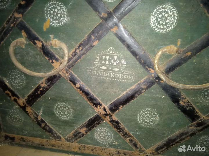 Сундук деревянный старинный