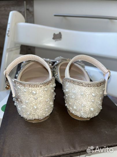 Нарядные туфли 30-31