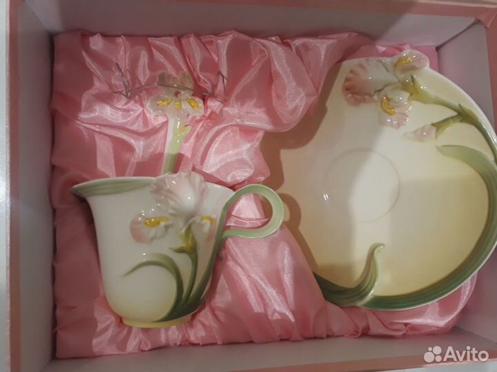 Подарочные комплекты: чайная и кофейная пары