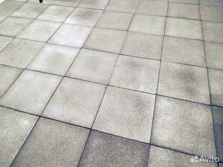 Резиновая плитка для спортивных площадок