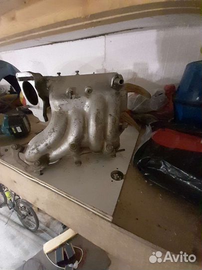 Впускной колектр ваз 2115
