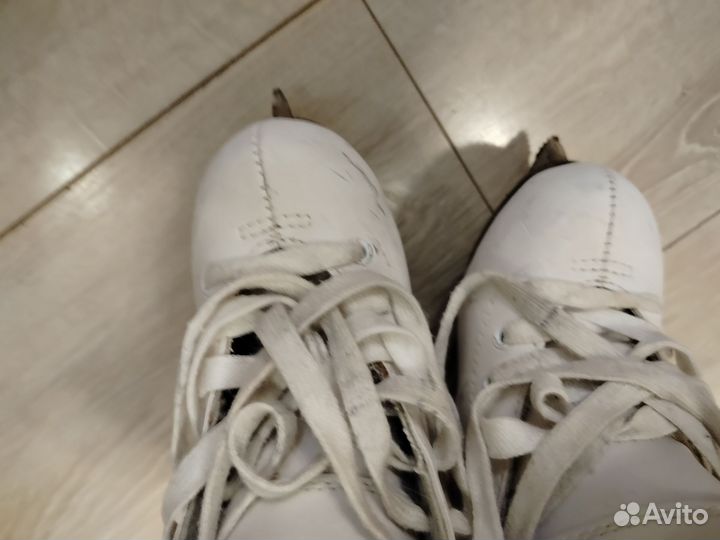 Коньки фигурные