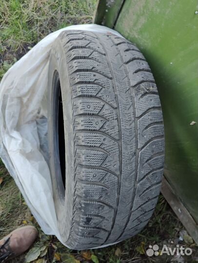 Bridgestone Ice Cruiser 7000 235/65 R17 108T