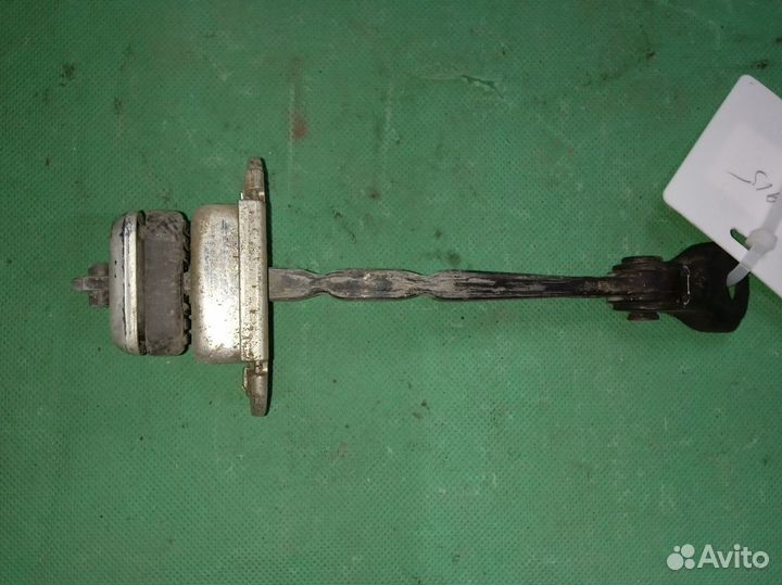 Honda CR-V (RE) III ограничитель двери передней