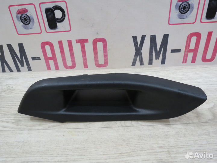 Накладка ручки двери задняя левая Ford Focus 3