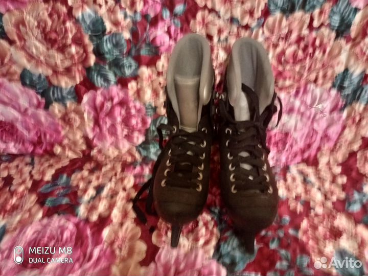 Коньки детские, хоккейные, 35 р