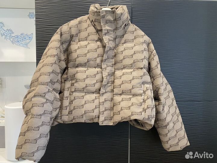 Куртка Balenciaga Monogram Puffer размер М