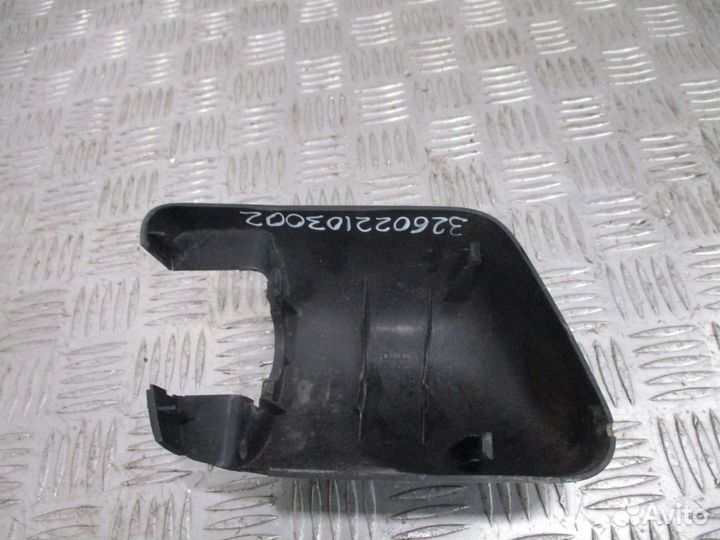 Крышка нижняя стойки зеркала isuzu 8980318060