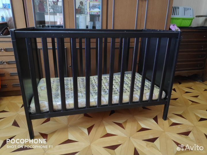Детская кроватка, матрас в подарок