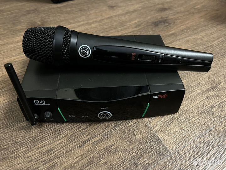 Вокальная радиосистема (микрофон) AKG WMS40PRO