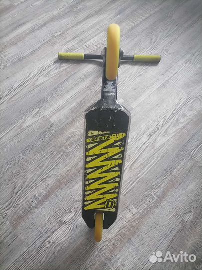 Самокат трюковой