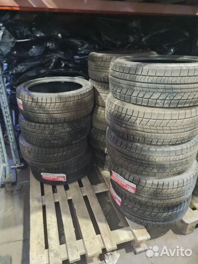 Bridgestone Blizzak VRX 235/40 R18 91S