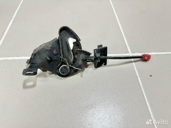 Замок капота Volkswagen Transporter T4 1991-2003