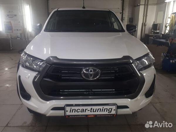 Фаркоп Toyota Hilux 2015-2023