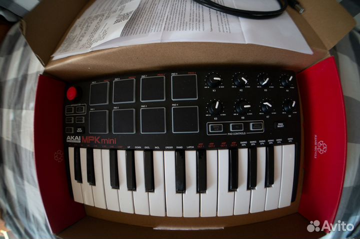 Midi-клавиатура Akai Pro MPK mini MK2
