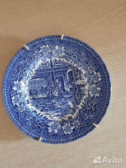 Декоративная настенная тарелка