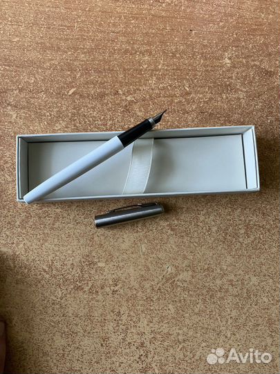 Перьевая ручка parker