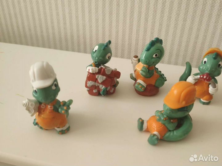 Киндеры 90 х динозавры