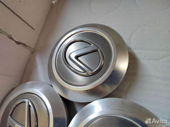 Колпаки на литые диски оригинал Lexus