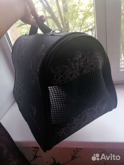 Переноска для кошек и собак