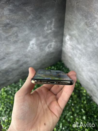iPhone Xs, 64 ГБ