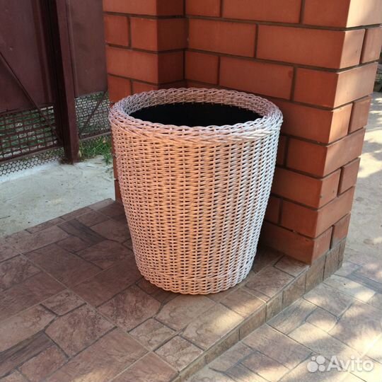 Кашпо для цветов