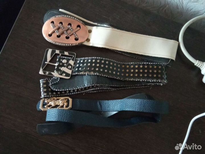 Ремни женские, пряжки отдам