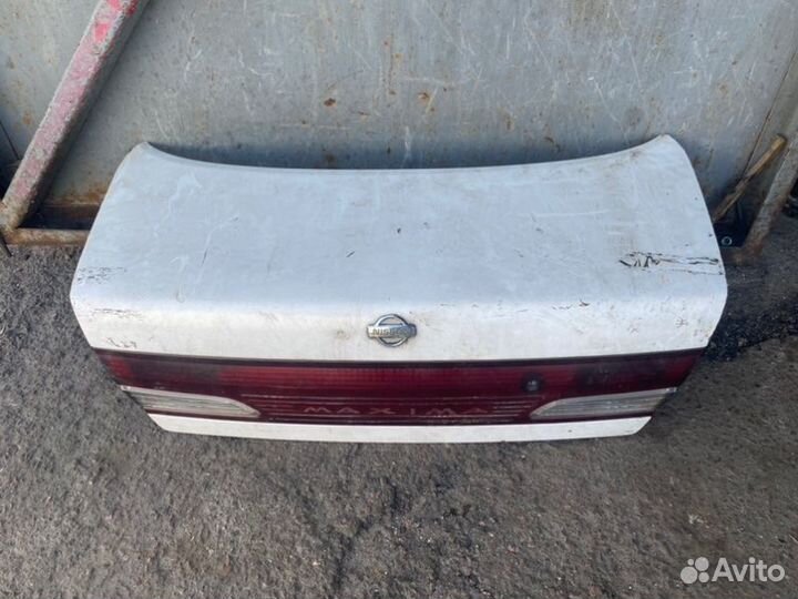 Крышка багажника Nissan Maxima A32 1994/2000