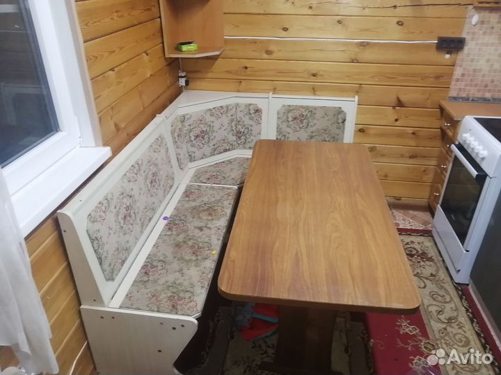 Кухонный уголок со столом и стульями бу