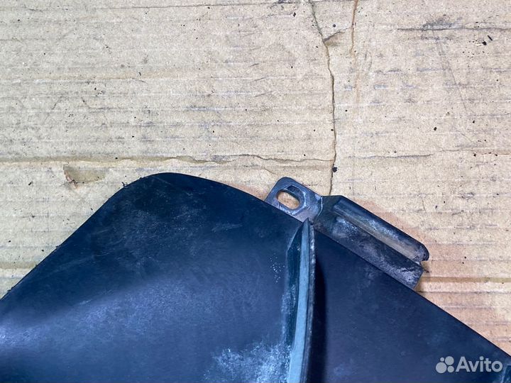 1856472 Дефлектор в угол кабины RH CP scania