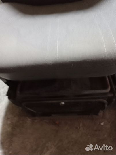 Сидение пассажирское Ford Transit