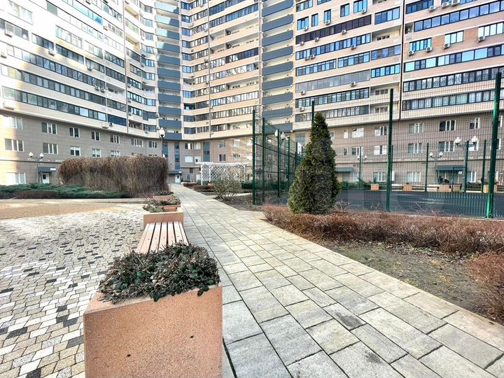 3-к. квартира, 117 м², 4/18 эт.