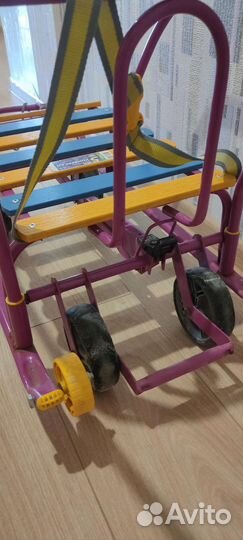 Санки с ручкой, на колесиках