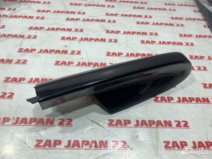 Крышка рейлинга задняя правая Toyota Highlander