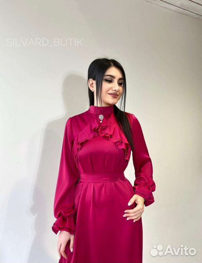 Женская одежда платья