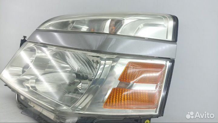 Фара левая Toyota Voxy AZR60 2005