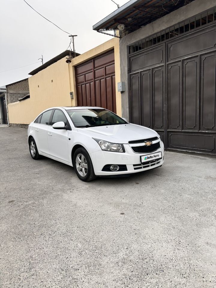 Chevrolet Cruze: фото владельца