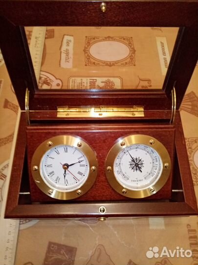 Часы кабинетные с термометром