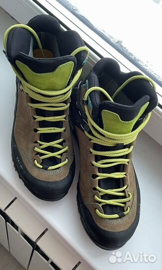 Треккинговая обувь Salewa