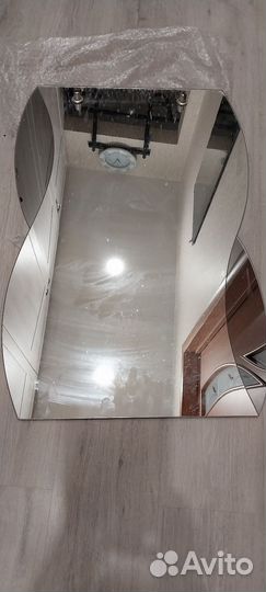 Зеркало настенное