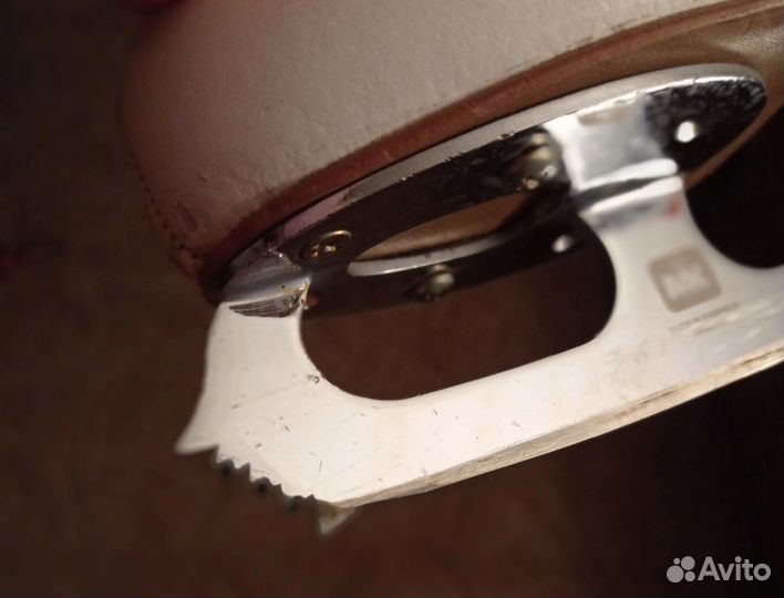 Коньки фигурные