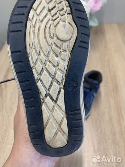 Ботинки для мальчика 24